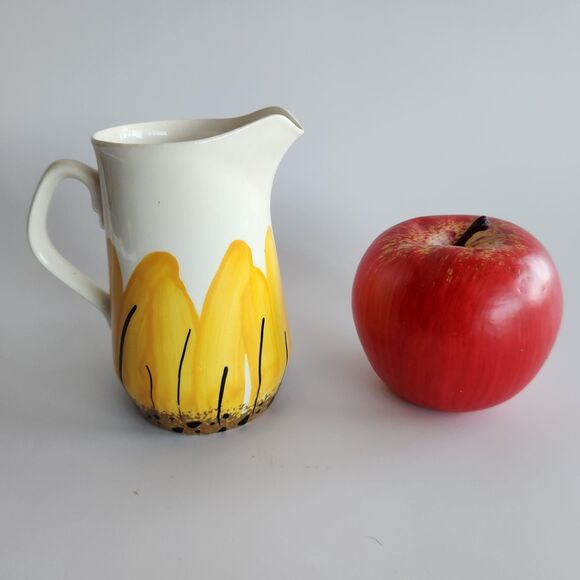 Sunflowers Creamer Mini Pitcher Vera Neuman Pottery Island Worcester Jamaica VTG - Picture 2 of 9